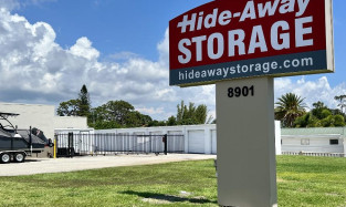 Hide-Away-Storage-South-Sarasota-Self-Storage